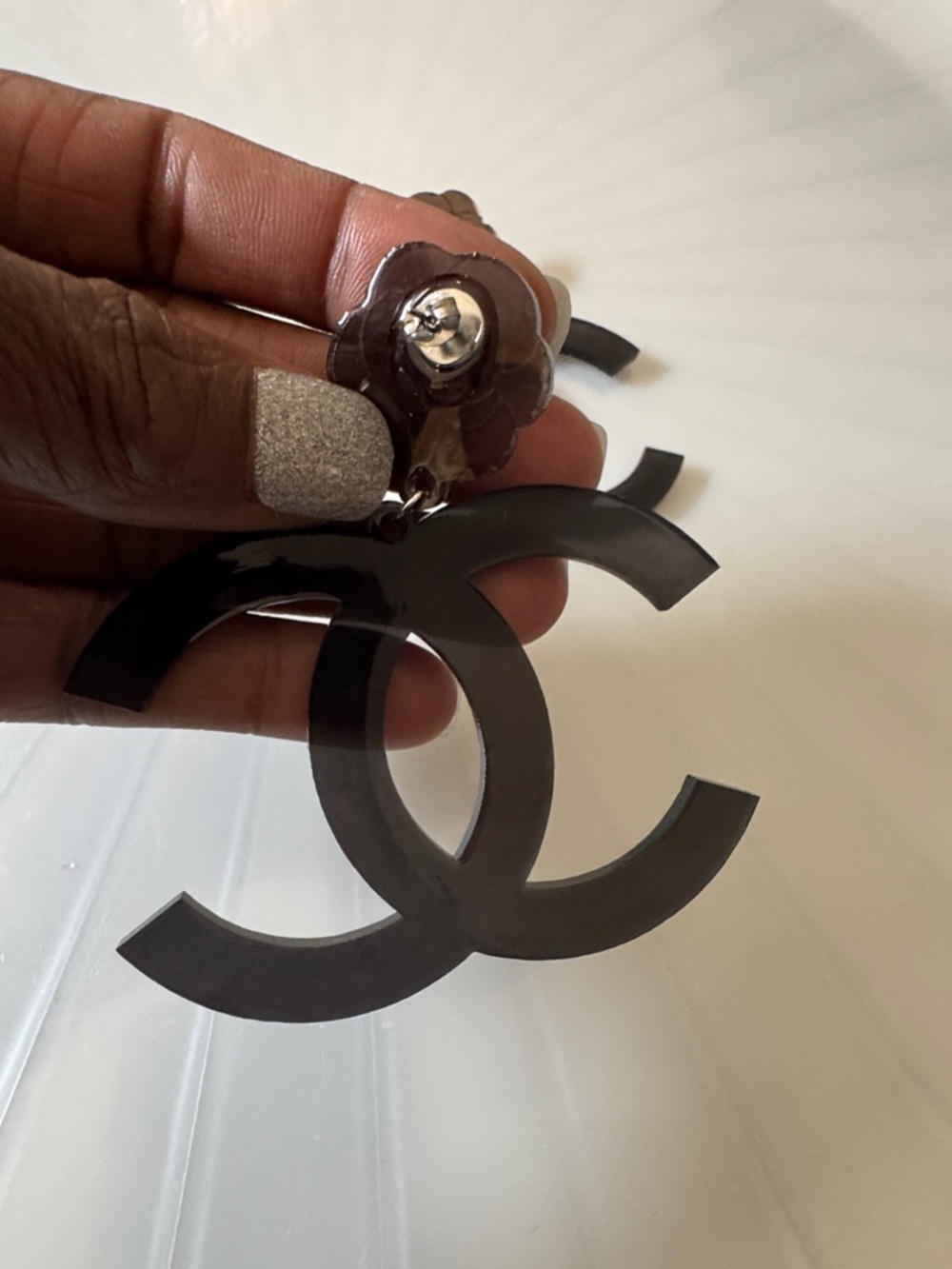 Streetwear CC Fashion Smoke Dangle Earrings - Picture 9 of 14